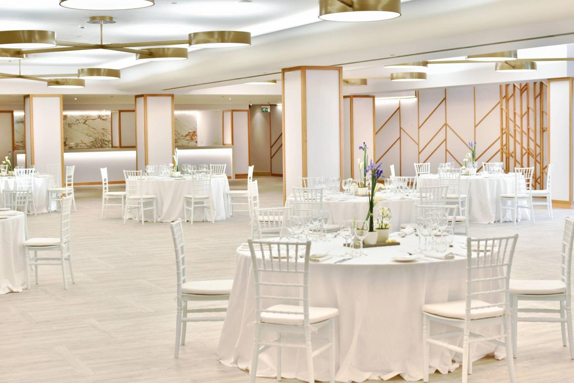 데니아 메리어트 라 세야 골프 리조트 앤 스파 외부 사진 The ballroom at the hotel