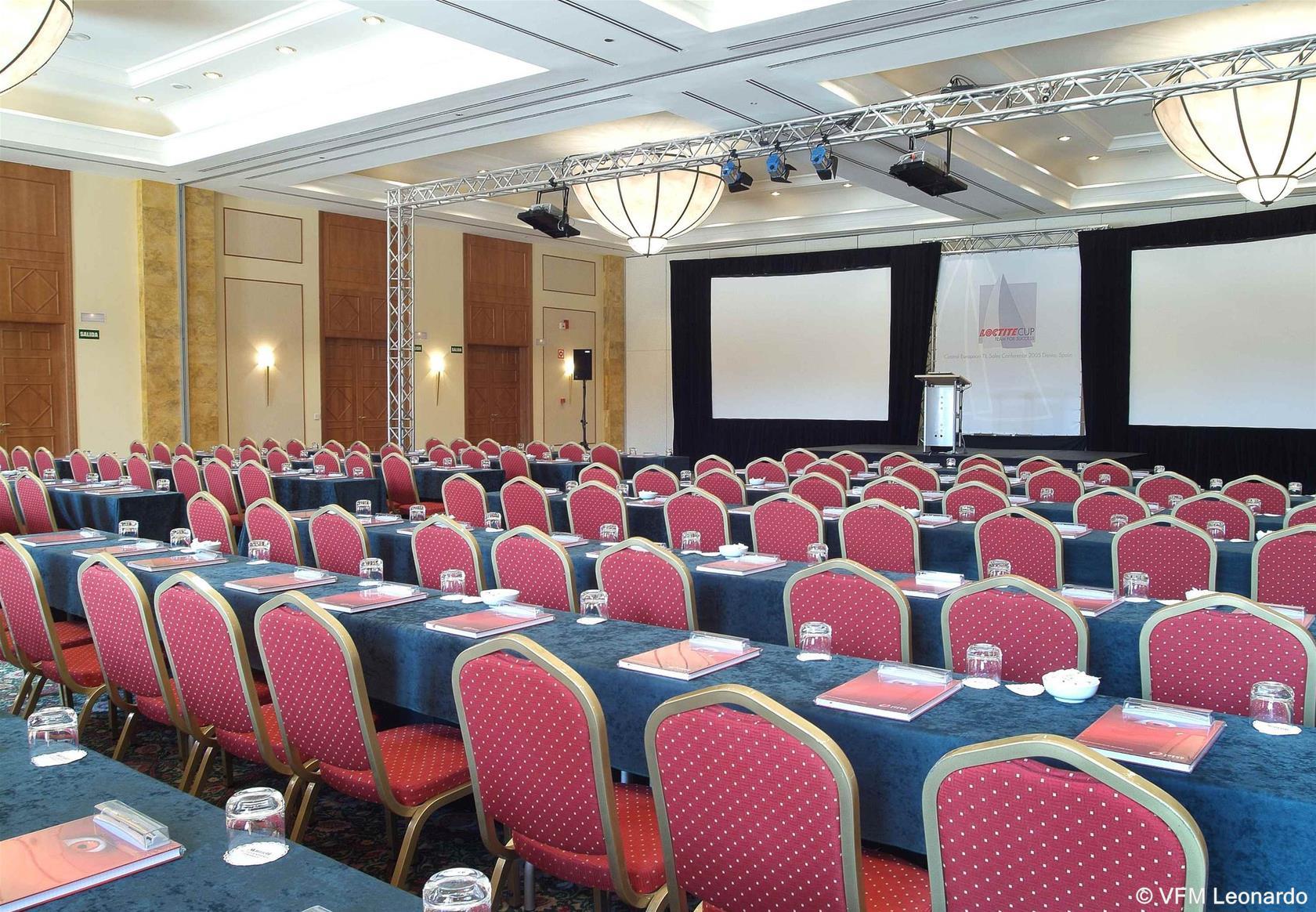 데니아 메리어트 라 세야 골프 리조트 앤 스파 외부 사진 A typical conference room